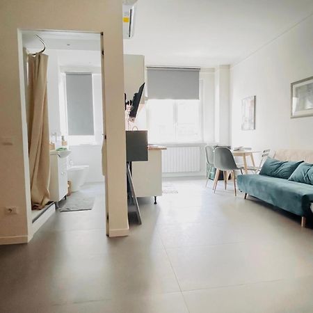Rainbow Studio Flat- Monolocale Luminoso Milán Exteriér fotografie